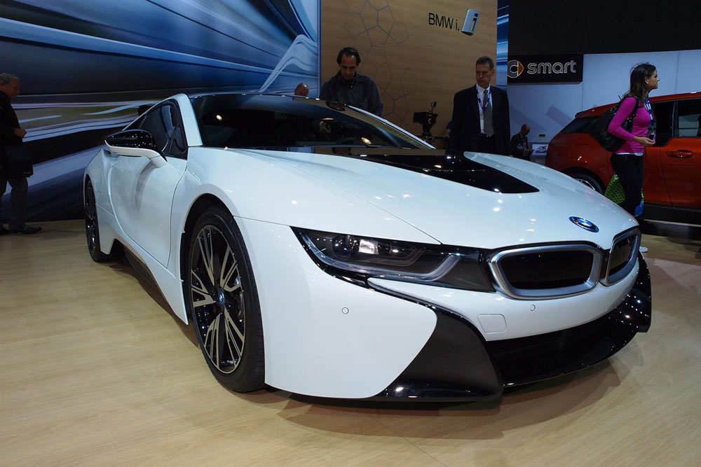 Электрокары BMW i8